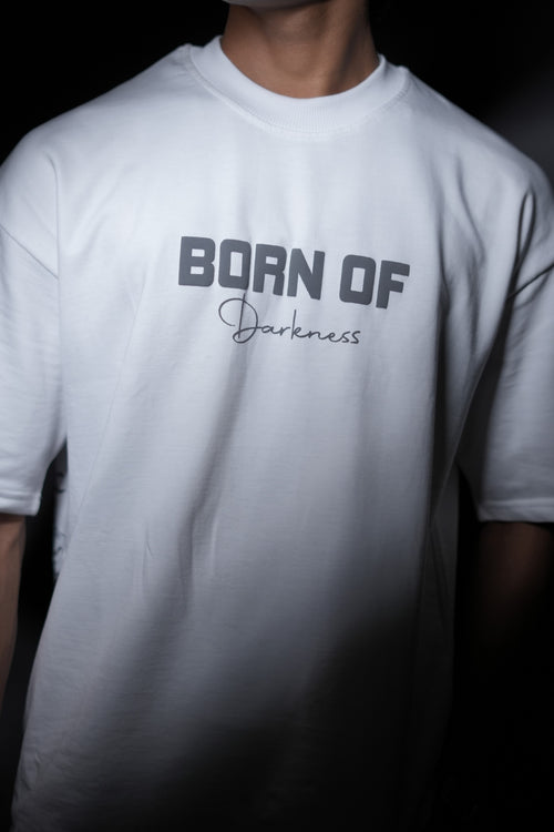 BLACK HORSE ON WHITE TEE